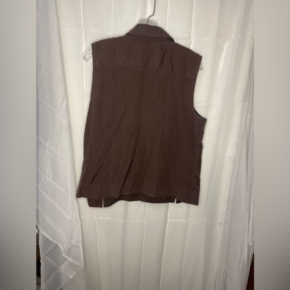Talbots brown collared button down tank top. Wrinkle resistant stretch tank. - Picture 5 of 5